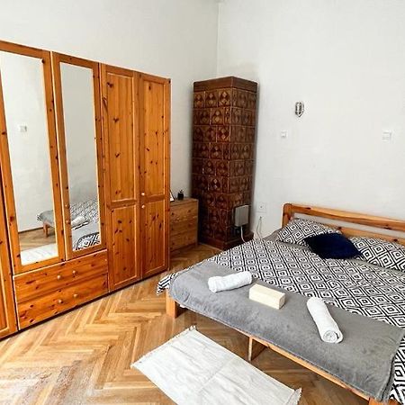 Nice Bedroom Near The Bus And Train Station Krasków Εξωτερικό φωτογραφία