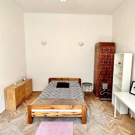Nice Bedroom Near The Bus And Train Station Krasków Εξωτερικό φωτογραφία