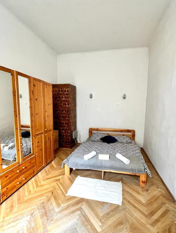 Nice Bedroom Near The Bus And Train Station Krasków Εξωτερικό φωτογραφία