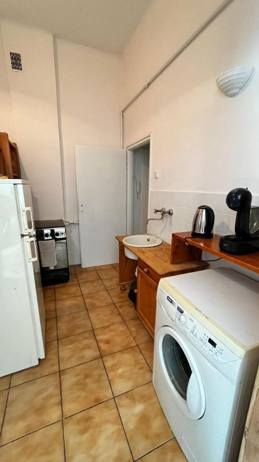 Nice Bedroom Near The Bus And Train Station Krasków Εξωτερικό φωτογραφία