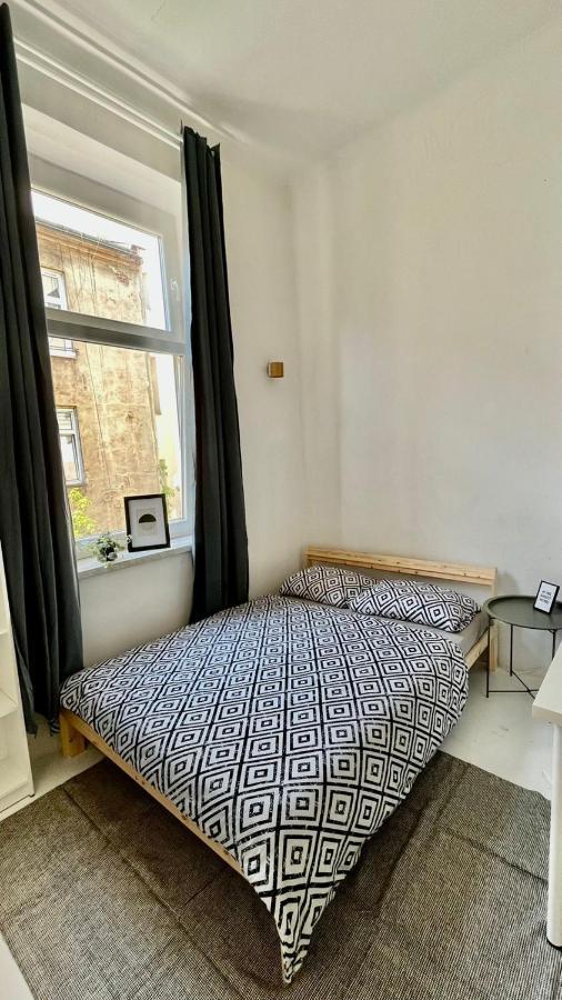 Nice Bedroom Near The Bus And Train Station Krasków Εξωτερικό φωτογραφία