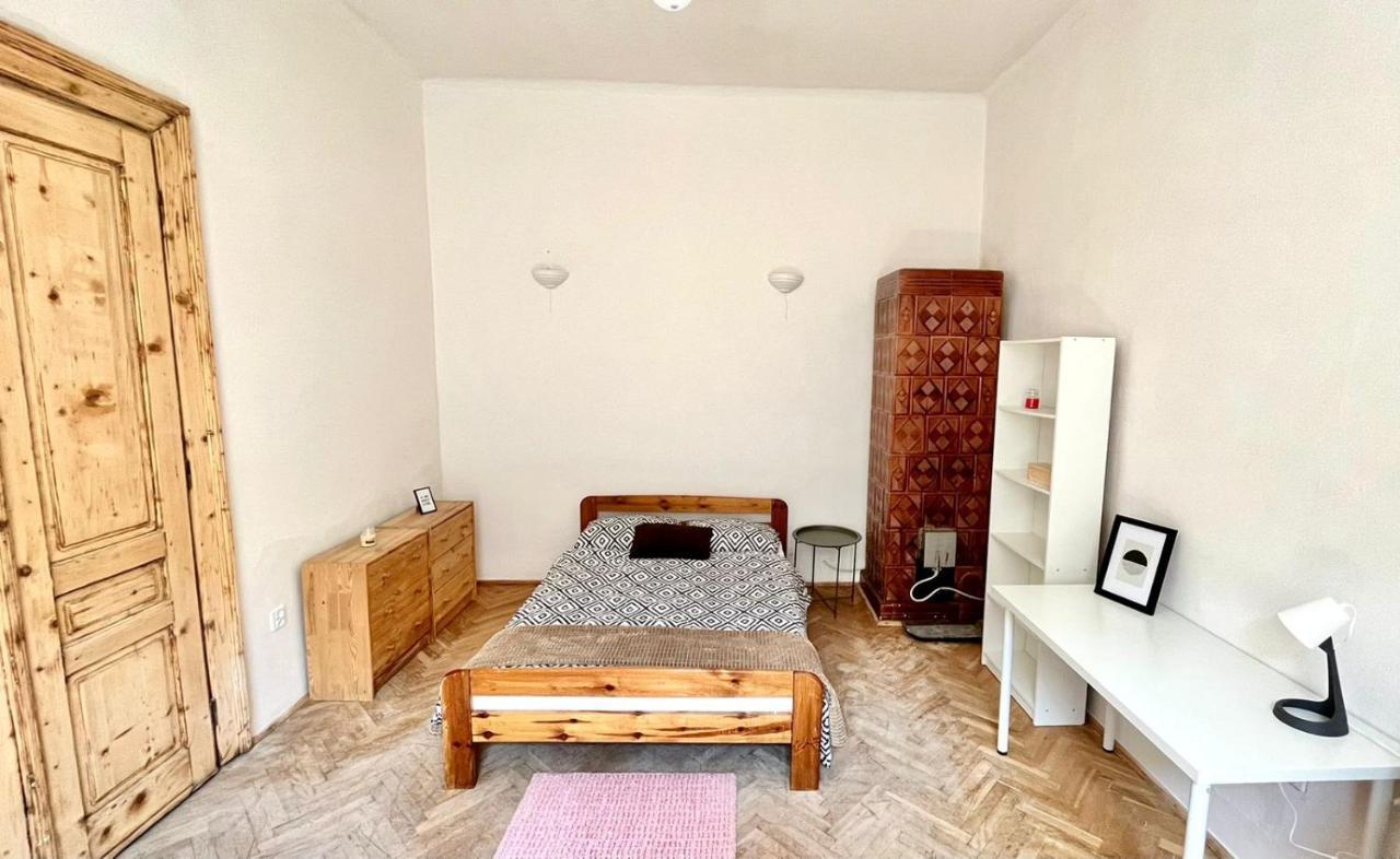 Nice Bedroom Near The Bus And Train Station Krasków Εξωτερικό φωτογραφία